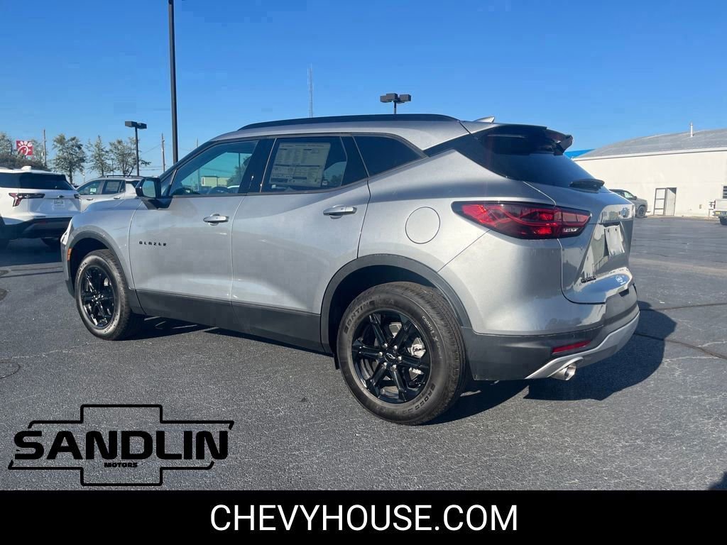 New 2025 Chevrolet Blazer LT w/ Midnight/Sport Edition FWD image 6