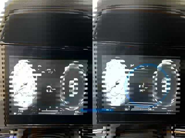 Used 2025 Hyundai Elantra Limited image 12