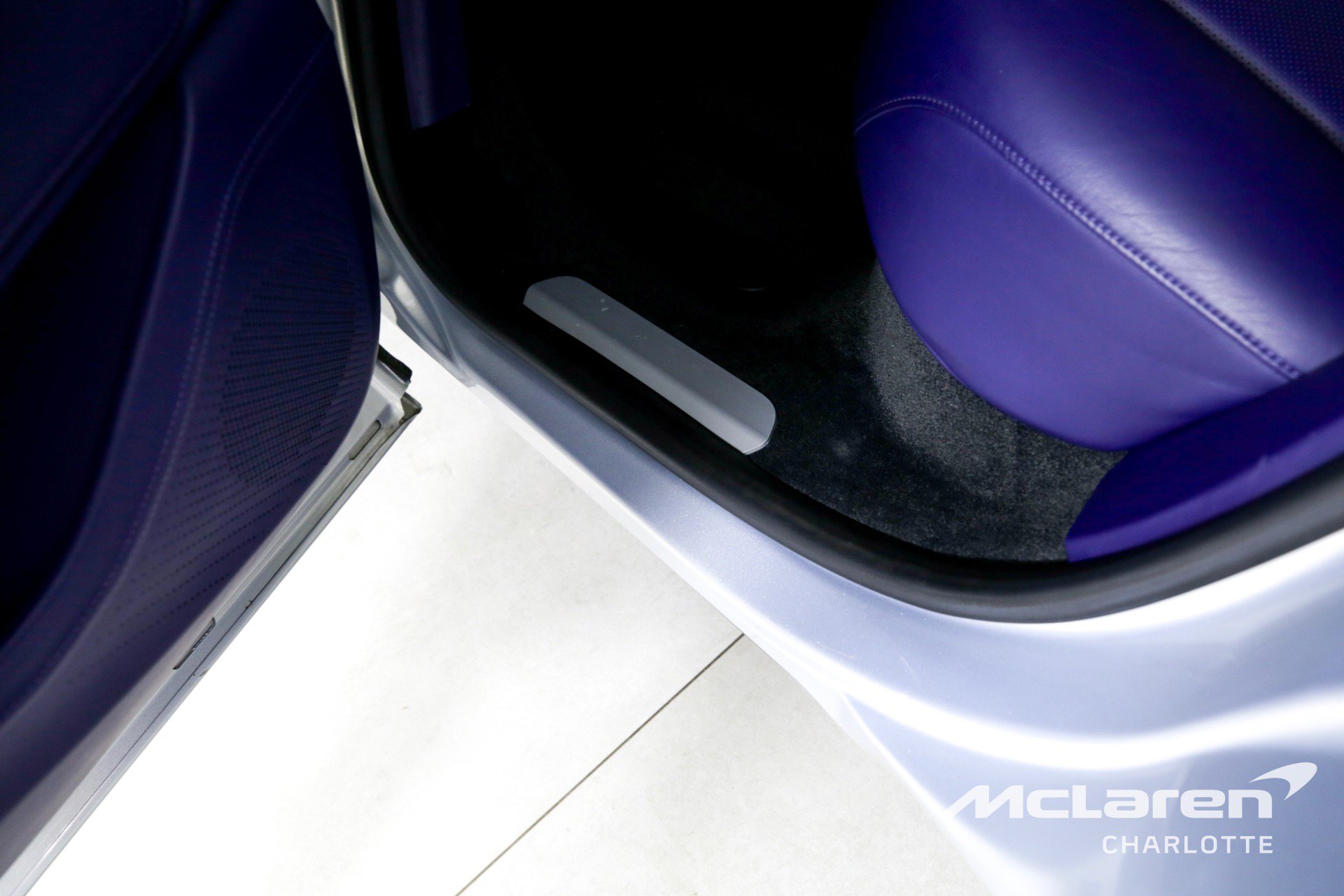 Used 2021 Aston Martin DBX image 20