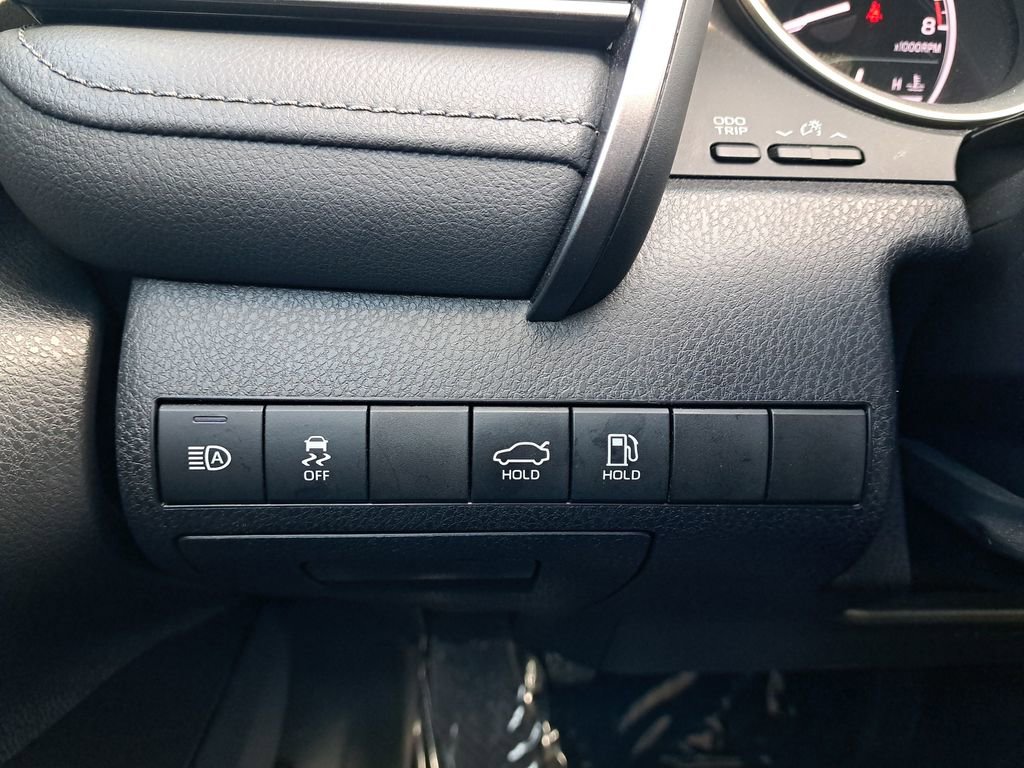 Used 2022 Toyota Camry LE w/ Convenience Package FWD image 24