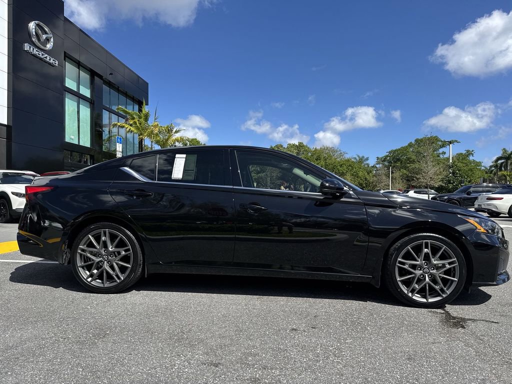 Used 2023 Nissan Altima 2.0 SR image 24