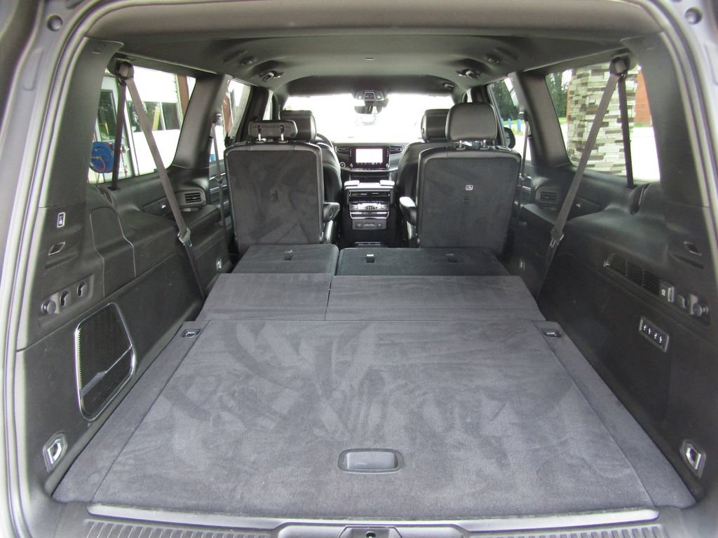 Used 2025 Jeep Wagoneer L Series II AWD/4WD image 39