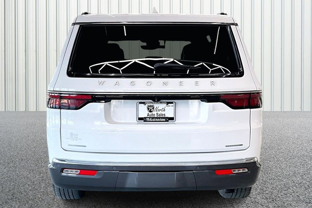 Used 2022 Jeep Wagoneer Series III w/ Flexible Seating Group AWD/4WD image 5