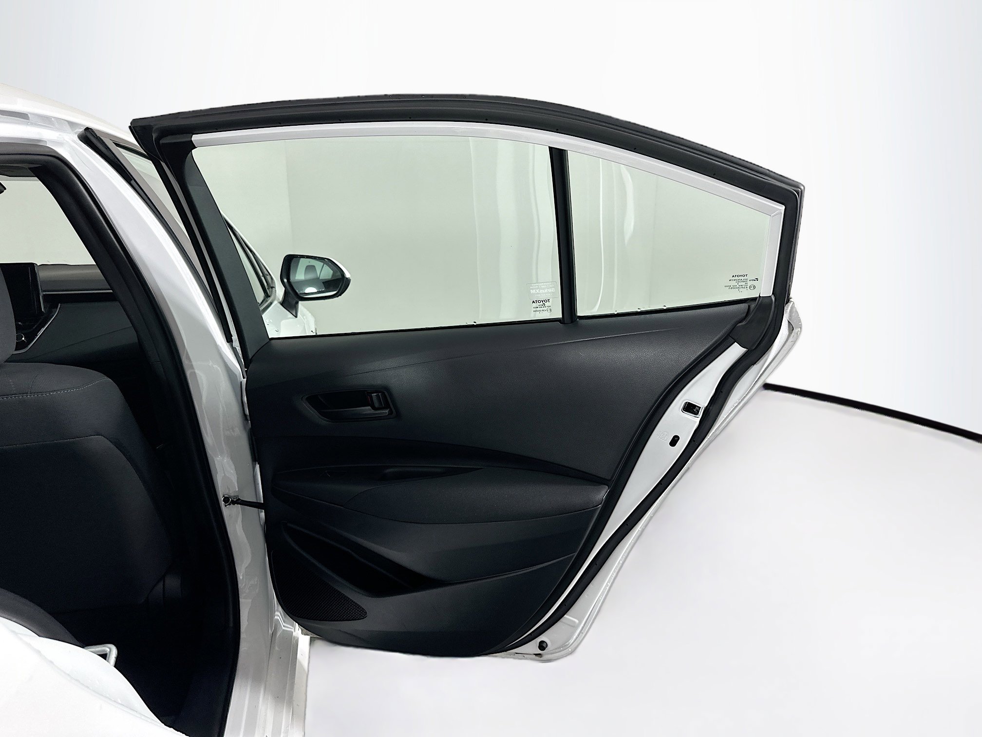 Used 2024 Toyota Corolla LE image 28