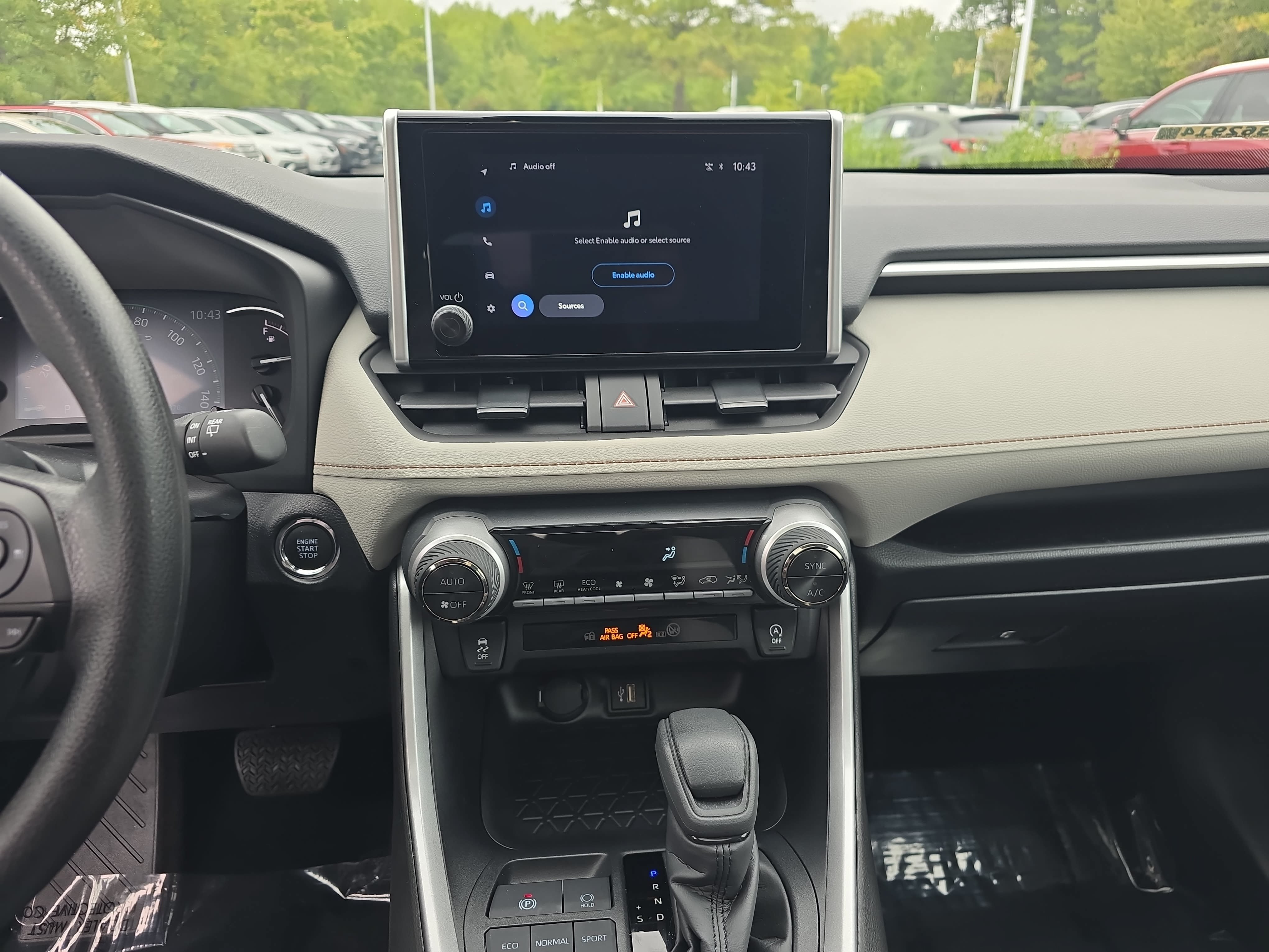 Used 2025 Toyota RAV4 XLE w/ Convenience Package FWD image 20