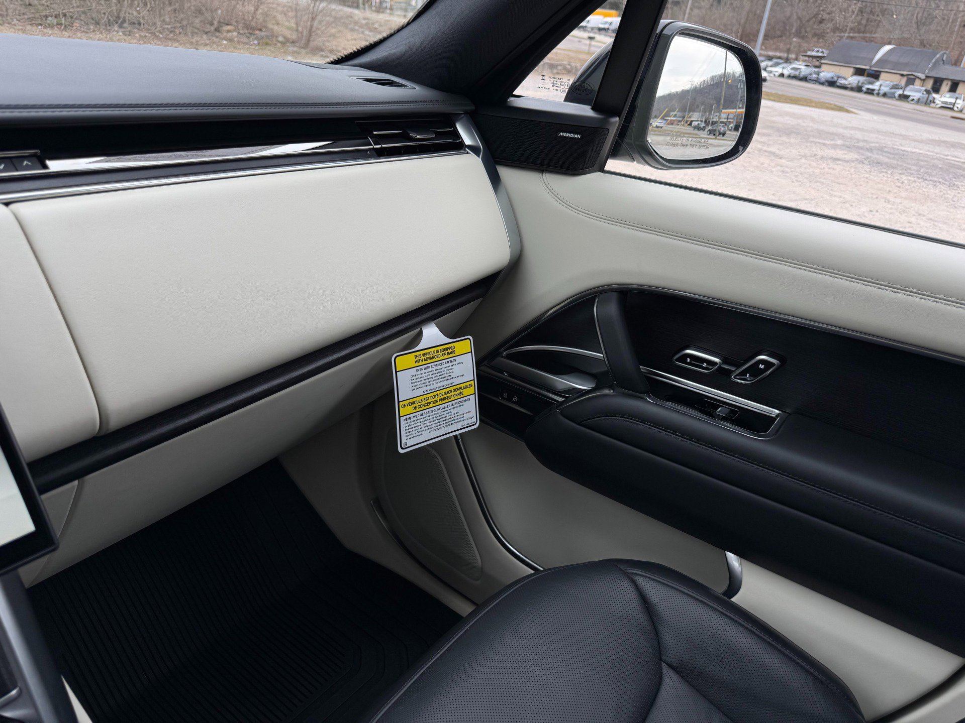 Used 2024 Land Rover Range Rover SE image 64