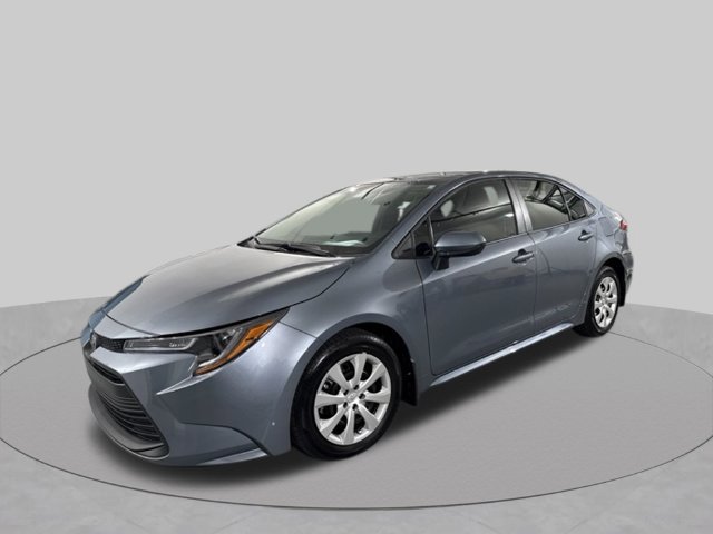 Used 2026 Toyota Corolla LE FWD image 4
