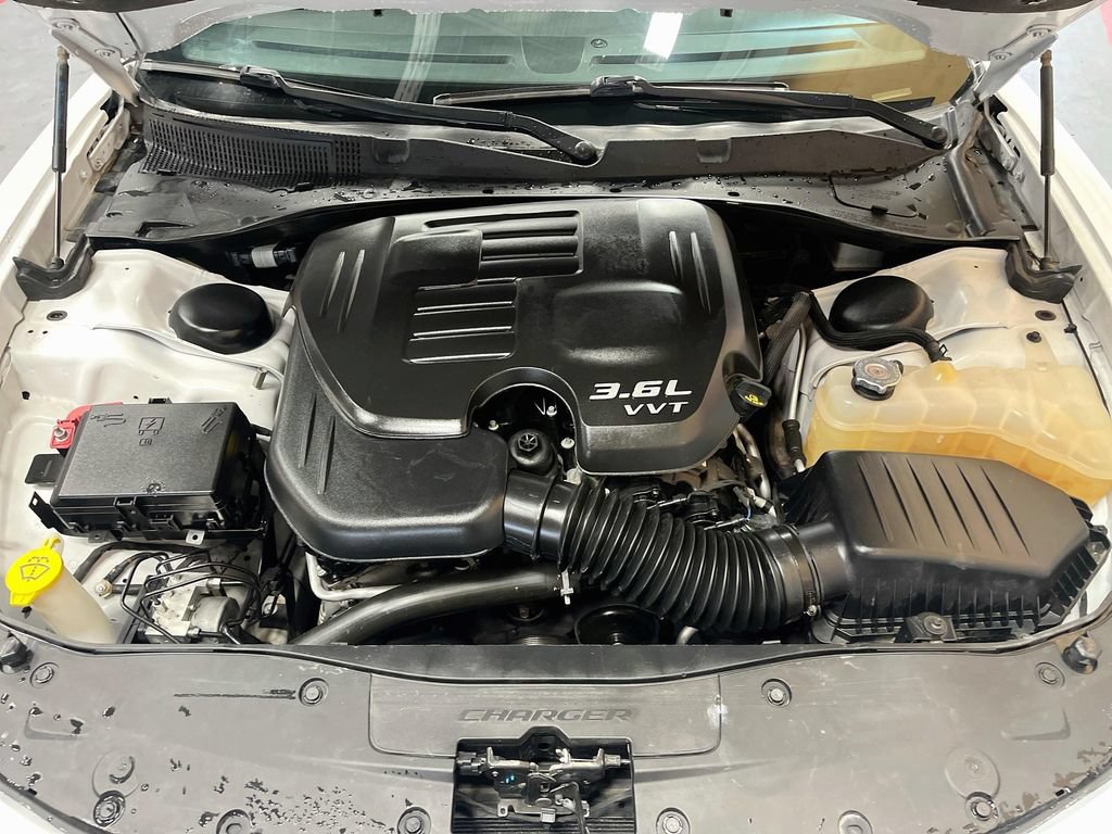 Used 2022 Dodge Charger SXT AWD/4WD image 29
