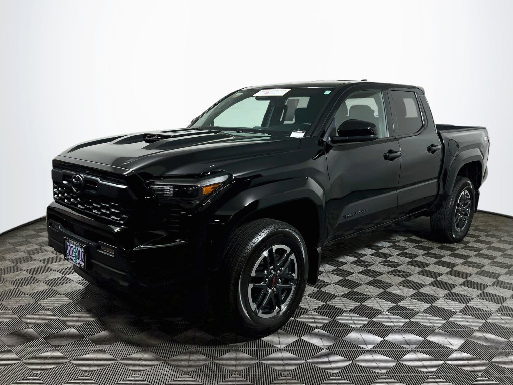 Certified 2025 Toyota Tacoma TRD Sport AWD/4WD image 3