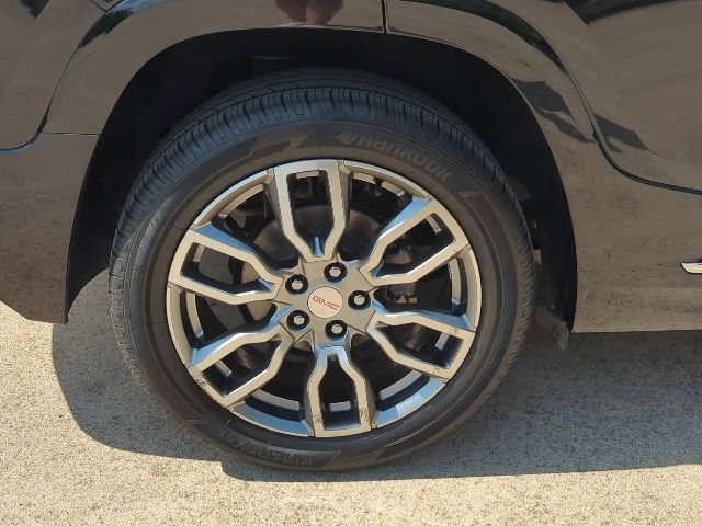 Used 2022 GMC Terrain Denali w/ Denali Premium Package image 3