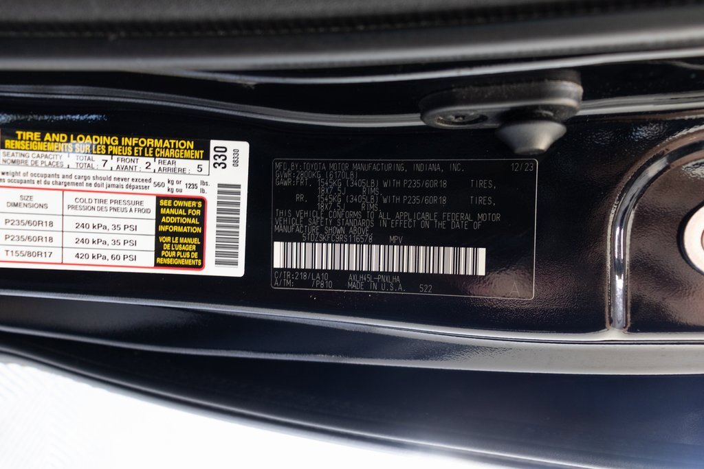 Used 2024 Toyota Sienna Limited image 38