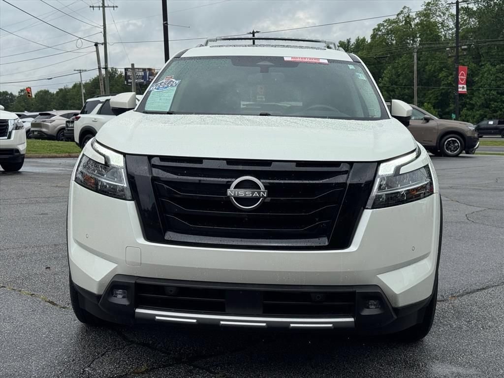 Certified 2022 Nissan Pathfinder SL w/ SL Premium Package FWD image 8