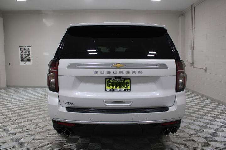 Used 2023 Chevrolet Suburban High Country image 11