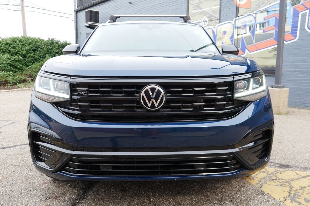 Used 2023 Volkswagen Atlas SEL R-Line AWD/4WD image 2