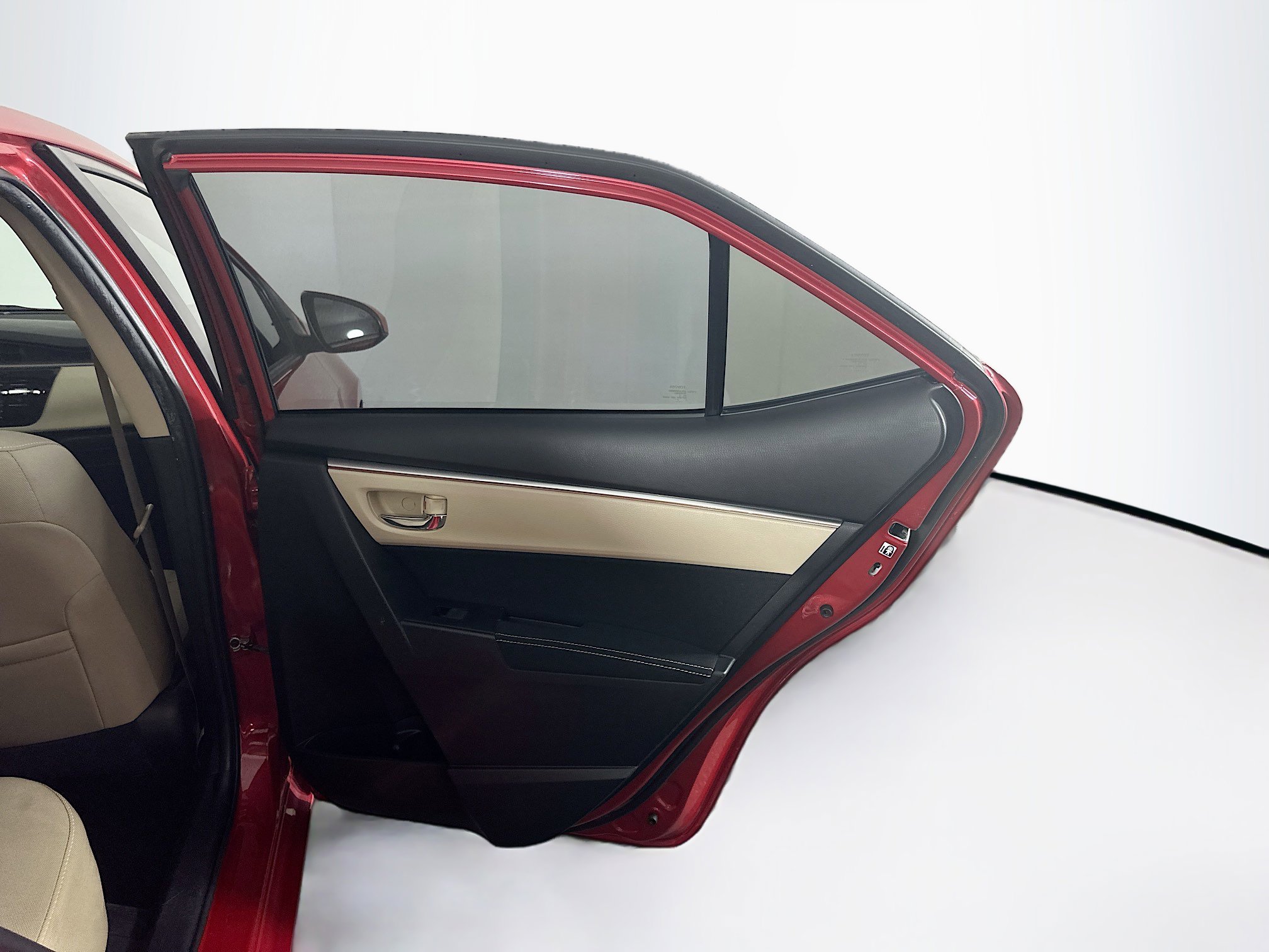 Used 2015 Toyota Corolla LE image 28