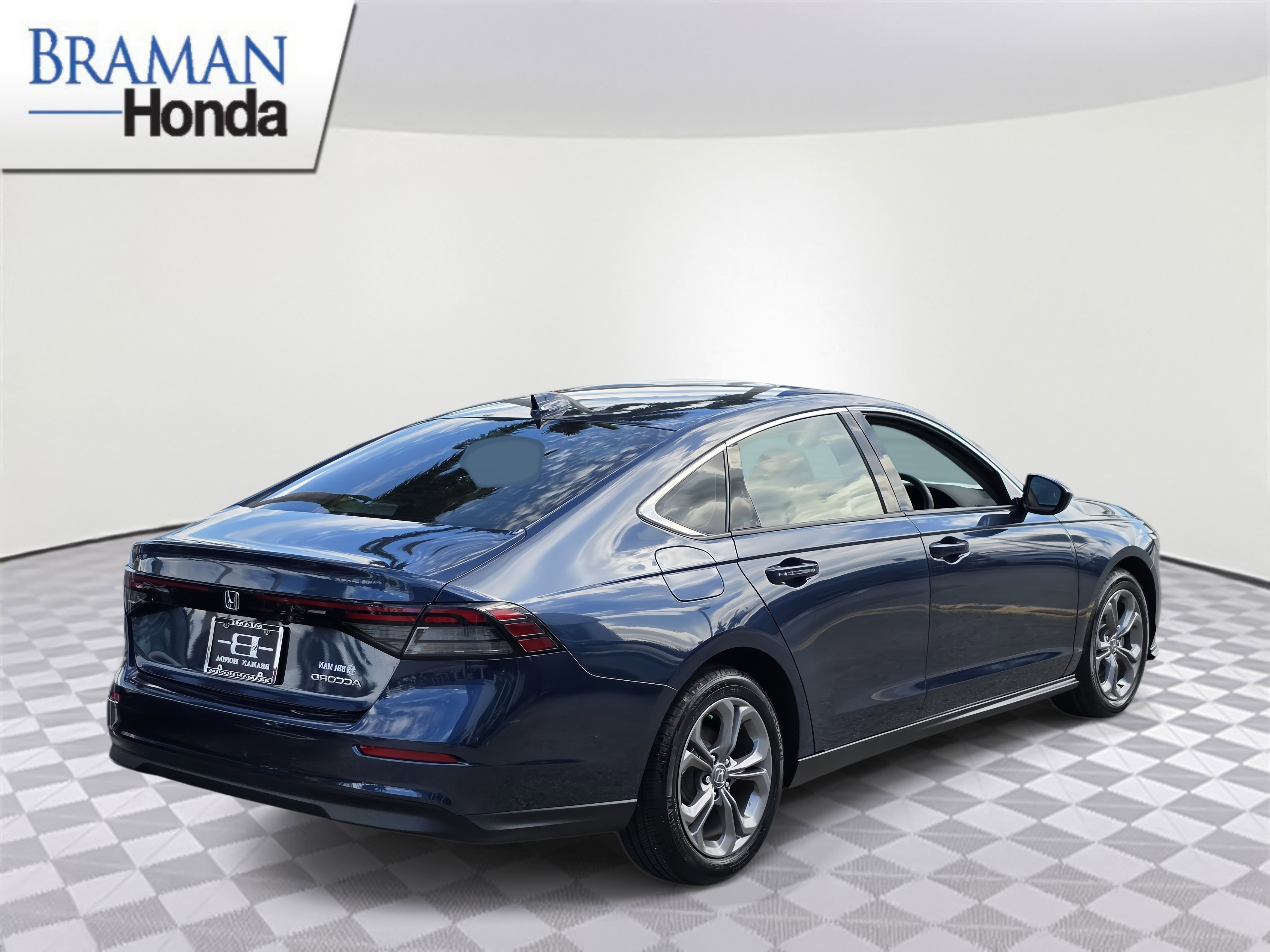 Certified 2024 Honda Accord EX image 4