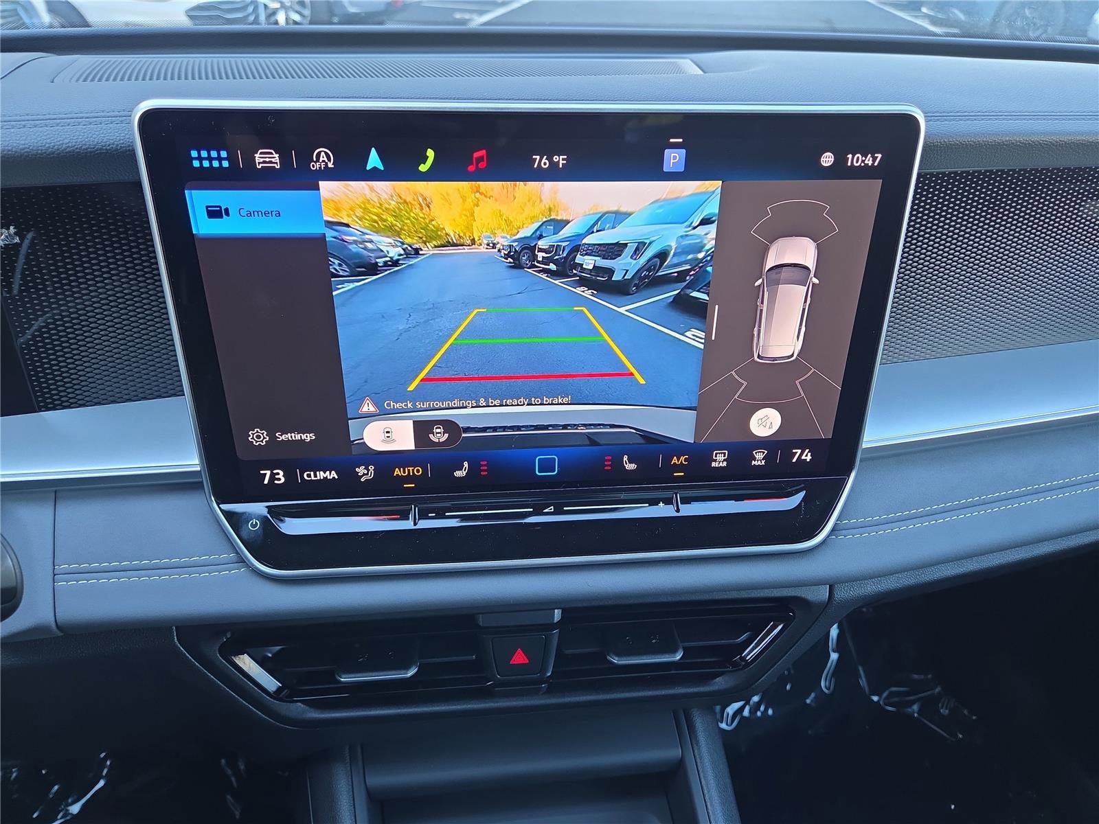 New 2025 Volkswagen Tiguan SE R-Line image 19