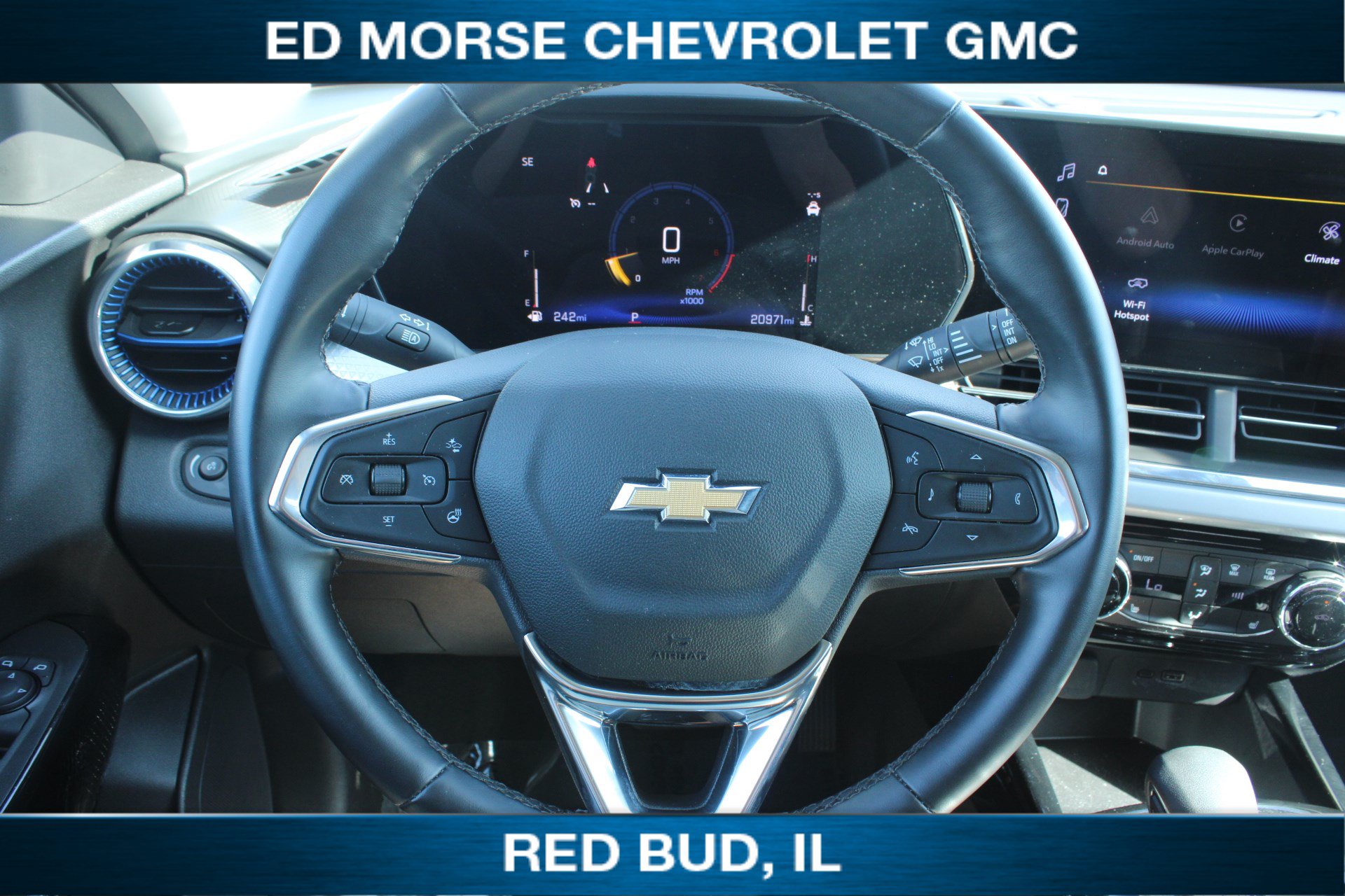 Used 2025 Chevrolet Trax LT w/ Driver Confidence Package FWD image 8