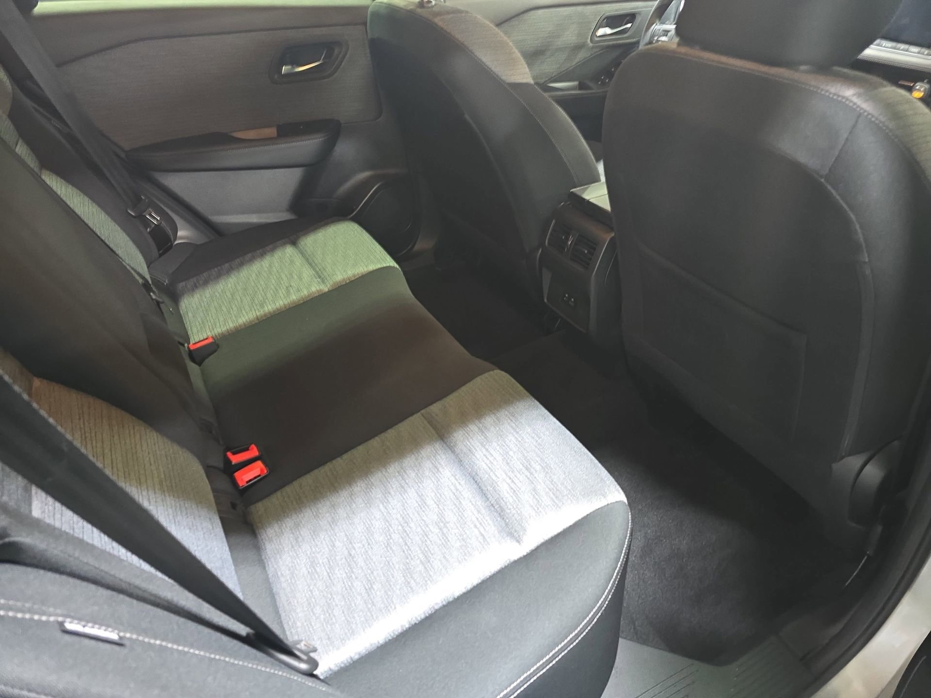 Certified 2023 Nissan Rogue SV FWD image 11