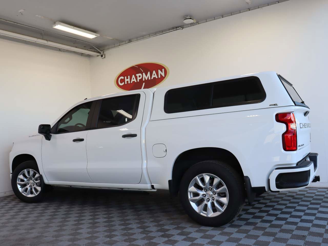 Used 2022 Chevrolet Silverado 1500 Custom image 2