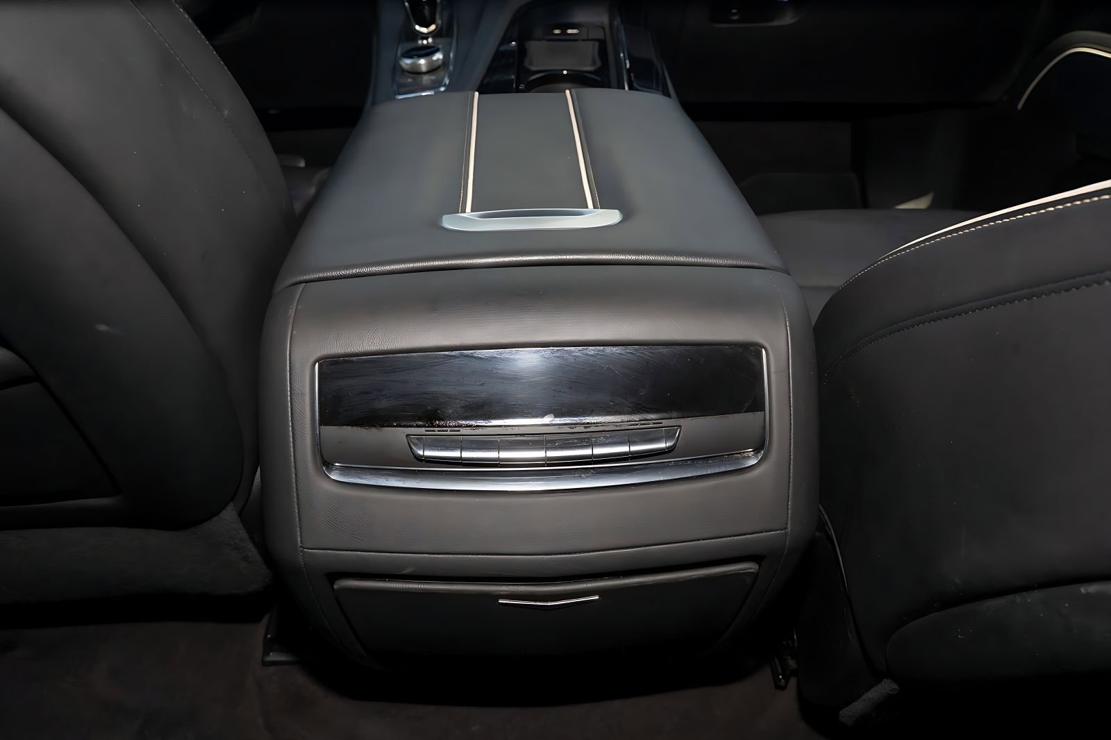 Used 2023 Cadillac Escalade Sport AWD/4WD image 9