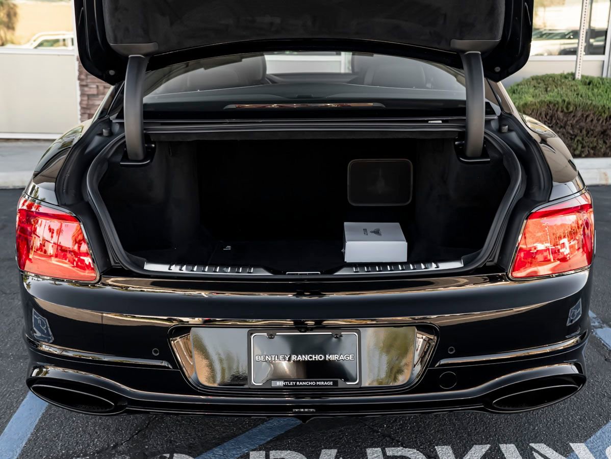 Certified 2022 Bentley Flying Spur W12 image 27