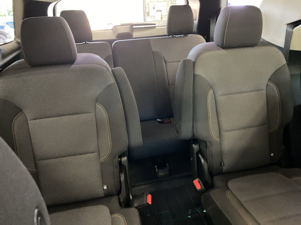 Used 2021 Chevrolet Traverse LT image 27