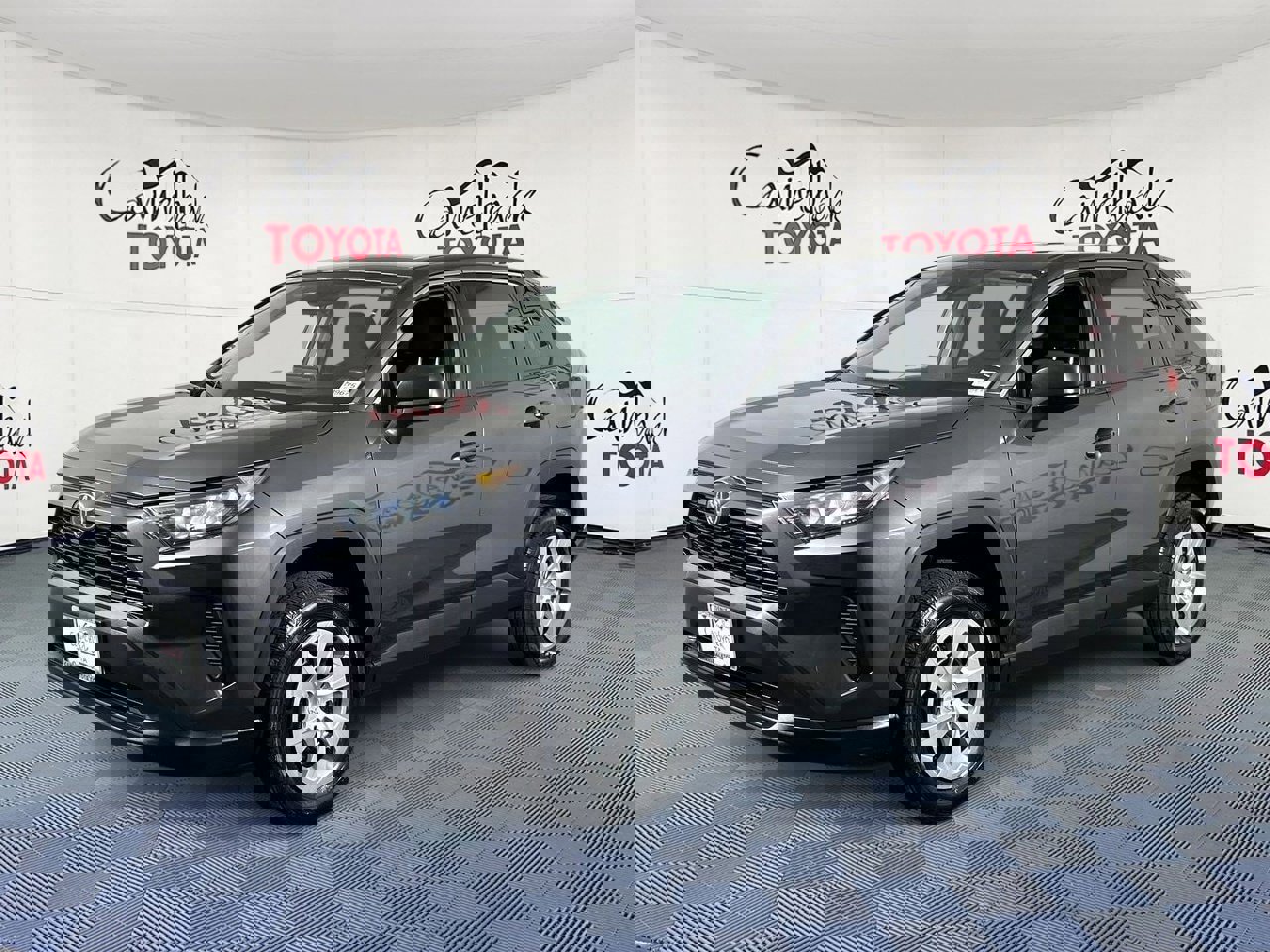 Used 2022 Toyota RAV4 LE image 4