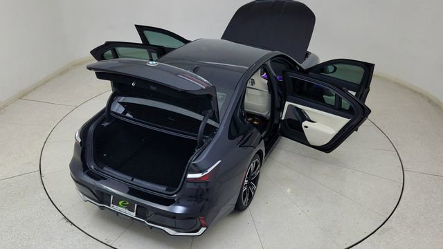 Used 2023 BMW 740i w/ Parking Assistance Package image 86