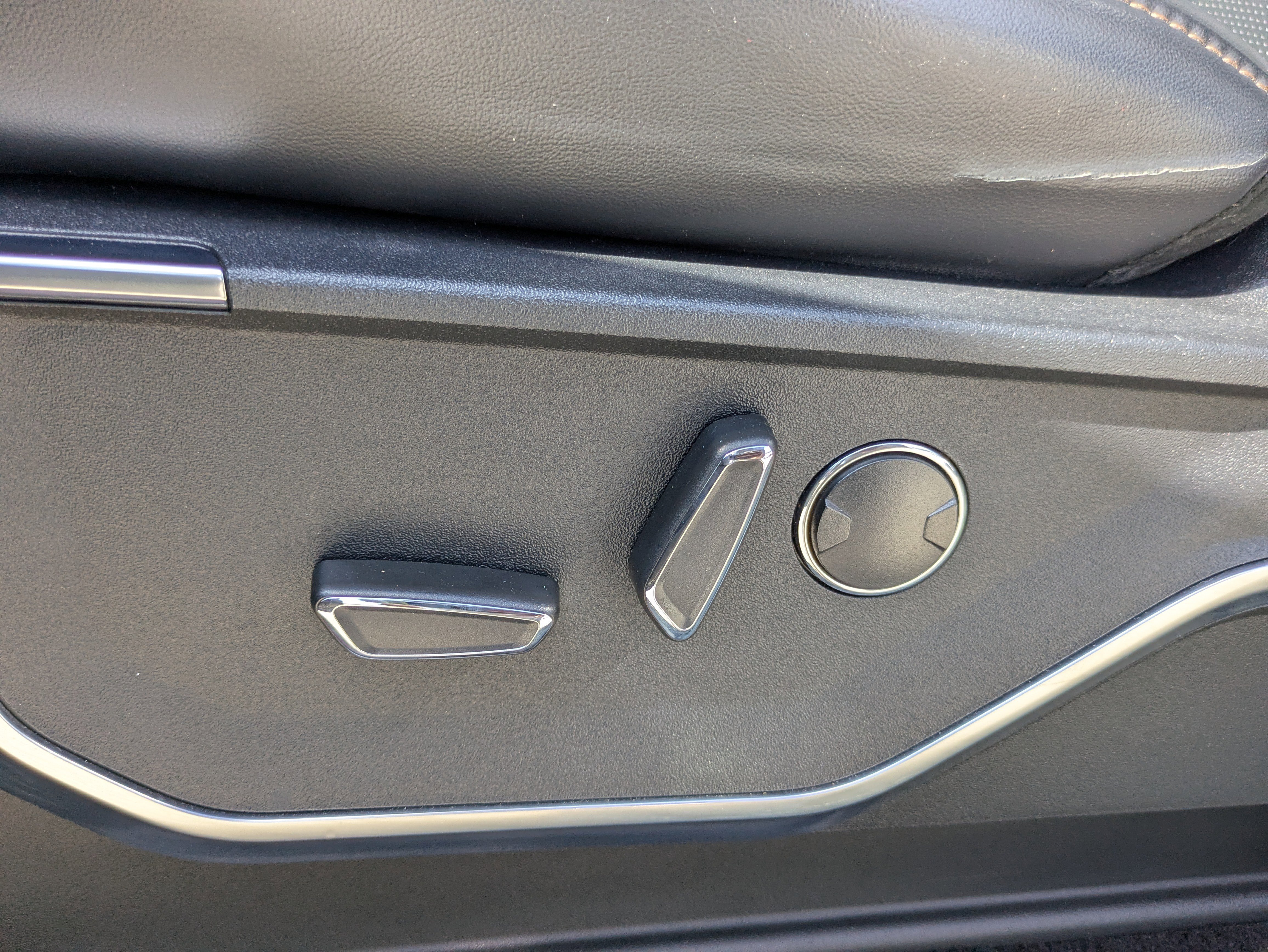 Used 2022 Ford F150 Raptor w/ Raptor 37 Performance Package image 9