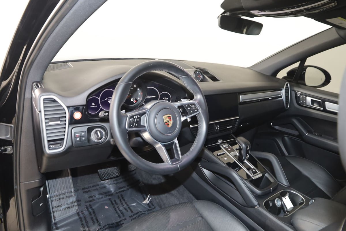 Used 2022 Porsche Cayenne AWD/4WD image 31