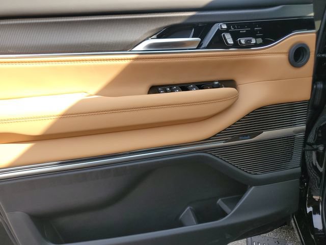 New 2026 Jeep Grand Wagoneer L Summit AWD/4WD image 21
