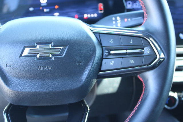 Used 2025 Chevrolet Equinox EV RS FWD image 17