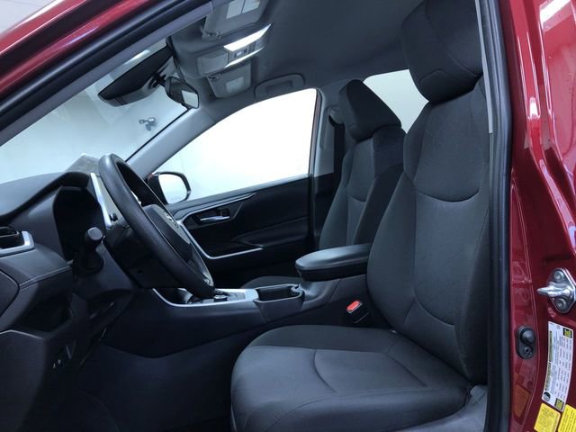 Used 2025 Toyota RAV4 XLE image 18