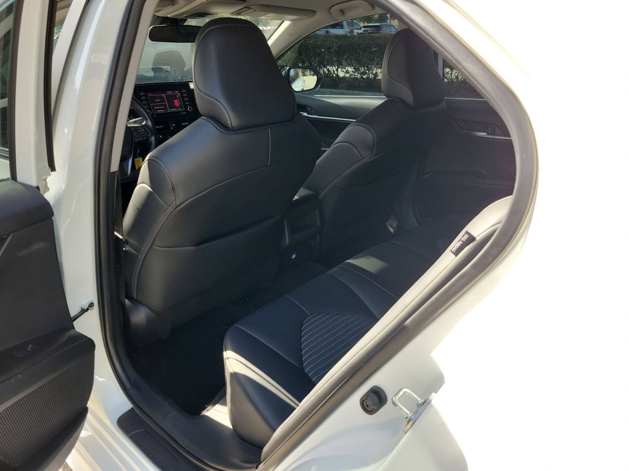 Used 2023 Toyota Camry SE AWD/4WD image 9