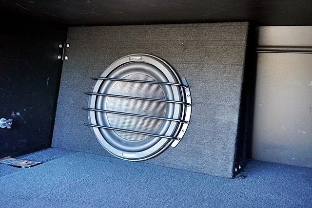 Used 2018 Jeep Wrangler Unlimited Sahara image 17