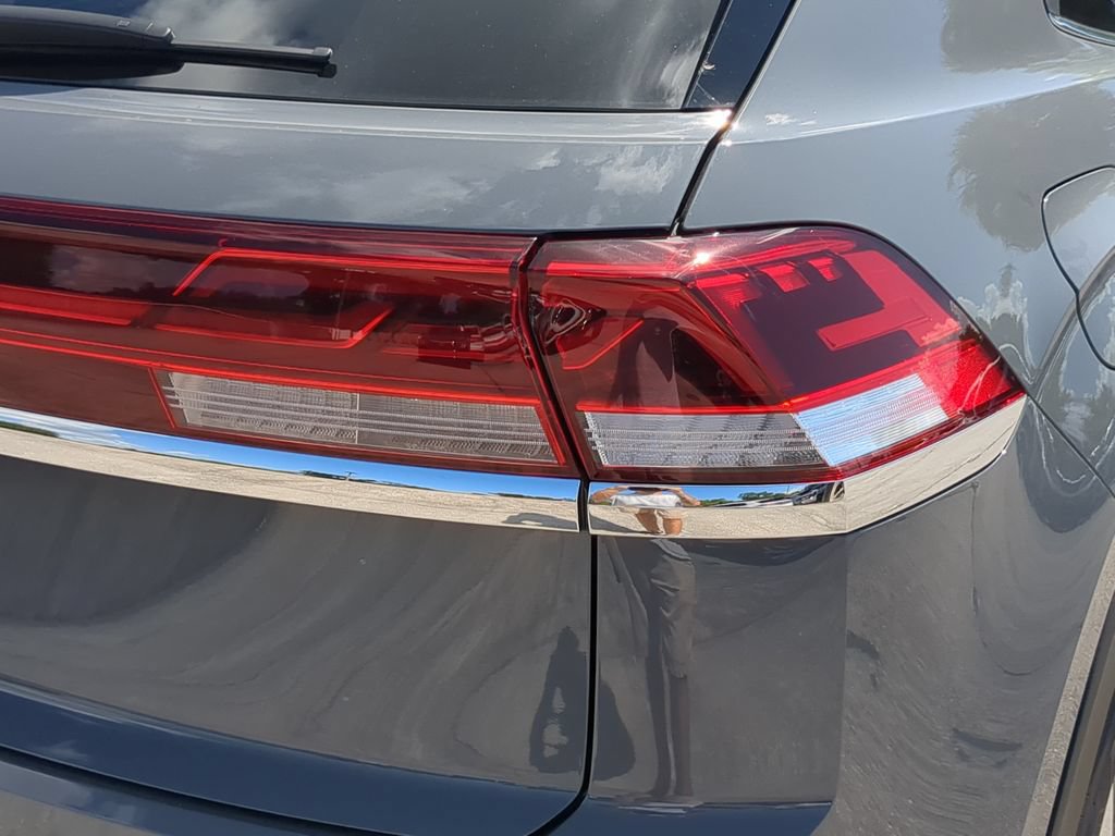 New 2026 Volkswagen Atlas Cross Sport SE FWD image 7