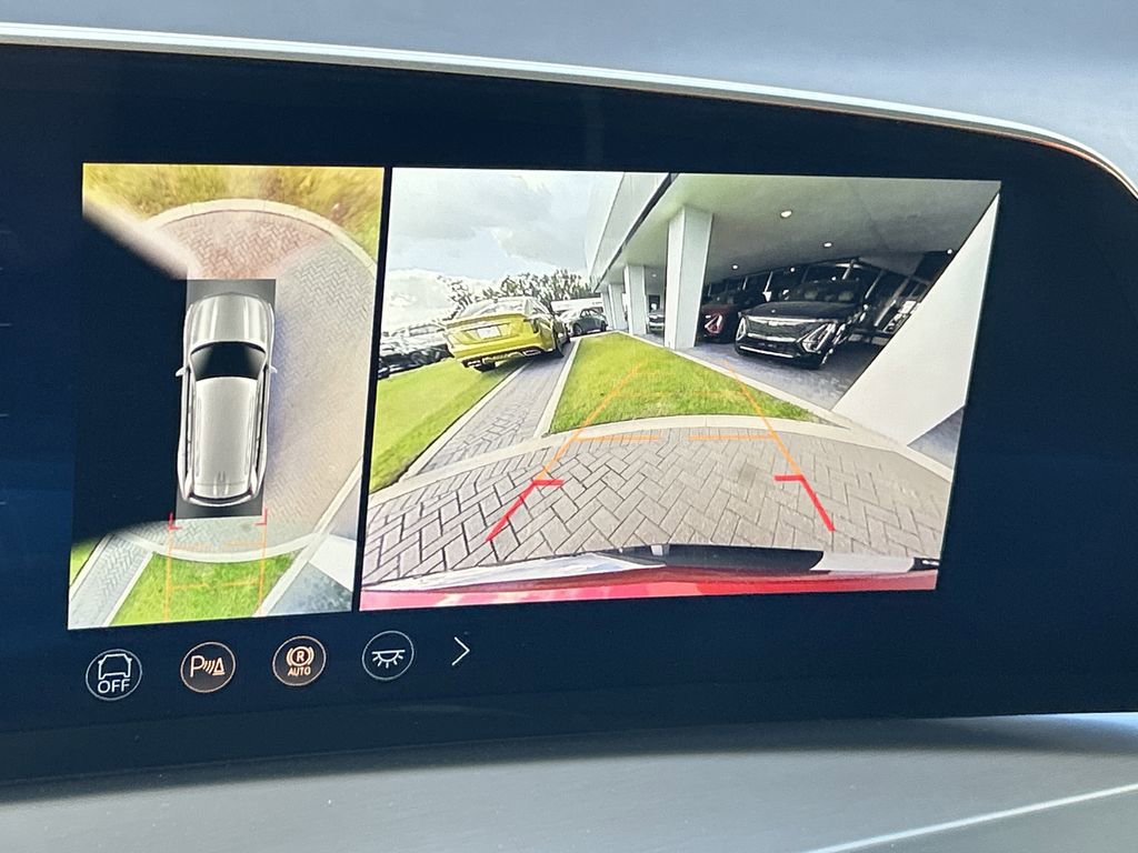 New 2026 Cadillac Vistiq Platinum image 23