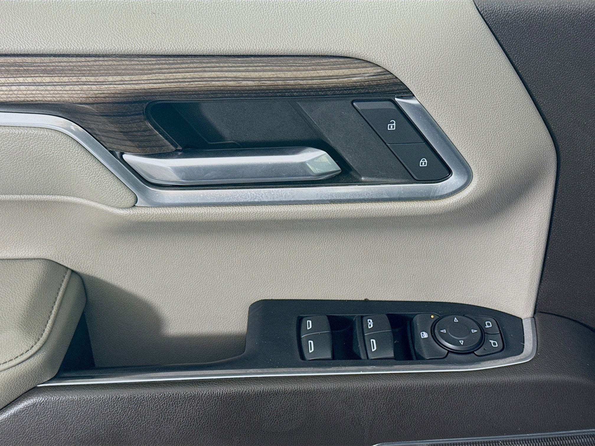 Used 2022 Chevrolet Silverado 1500 LT w/ Convenience Package II image 24