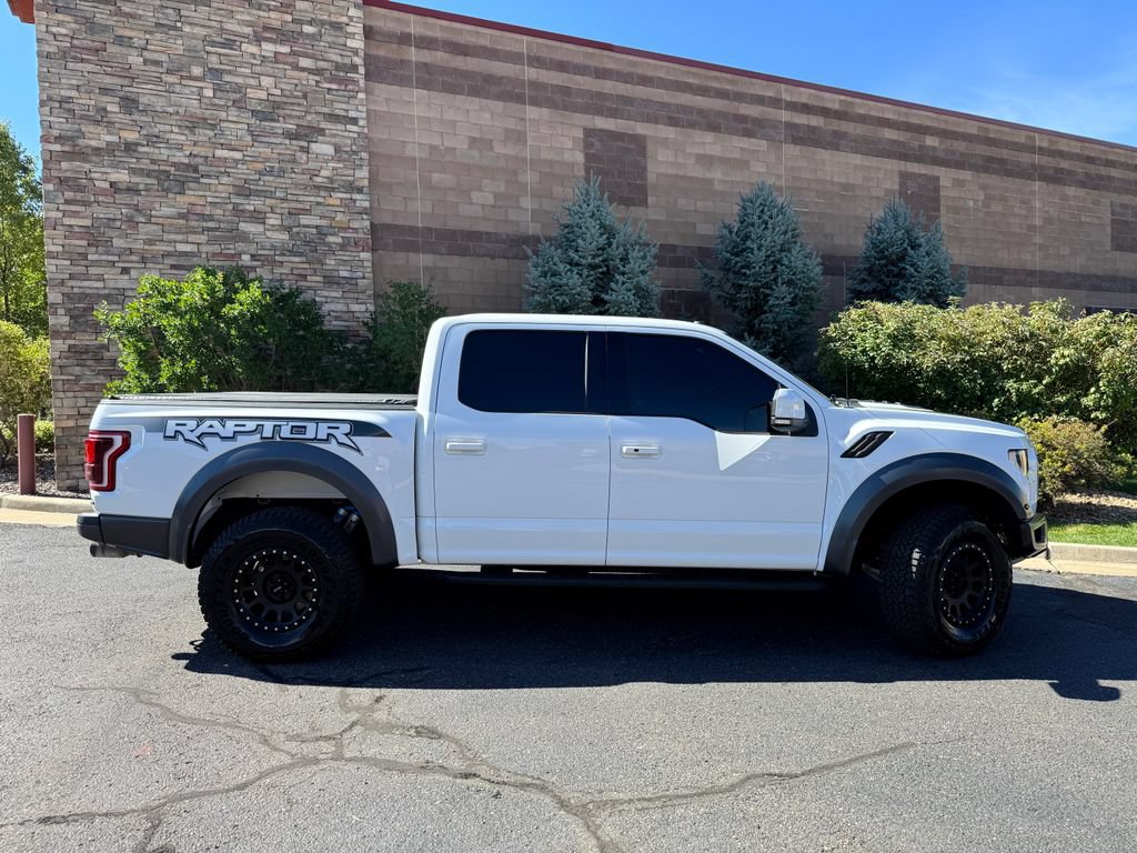 Used 2017 Ford F150 Raptor w/ Equipment Group 802A Luxury AWD/4WD image 5