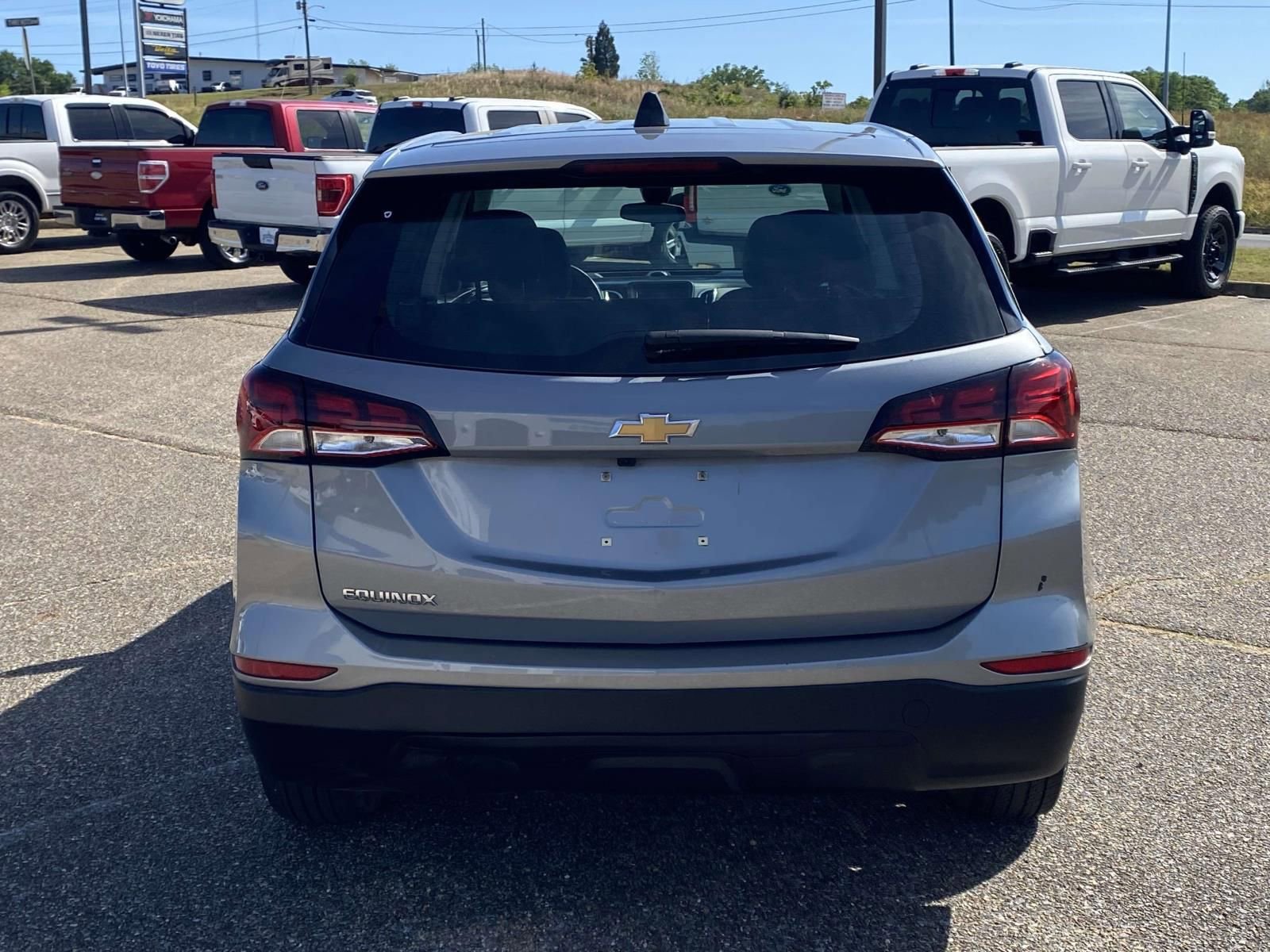Used 2023 Chevrolet Equinox LS FWD image 6