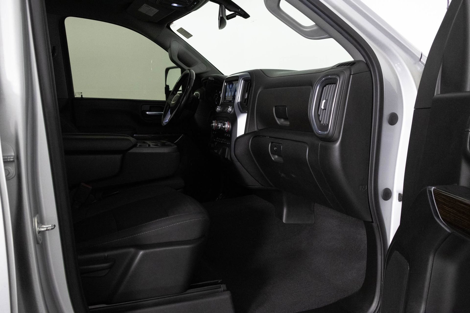 Used 2022 GMC Sierra 2500 SLE w/ SLE Value Package; image 34