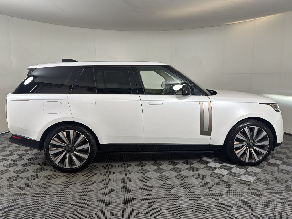 New 2027 Land Rover Range Rover SV AWD/4WD image 11