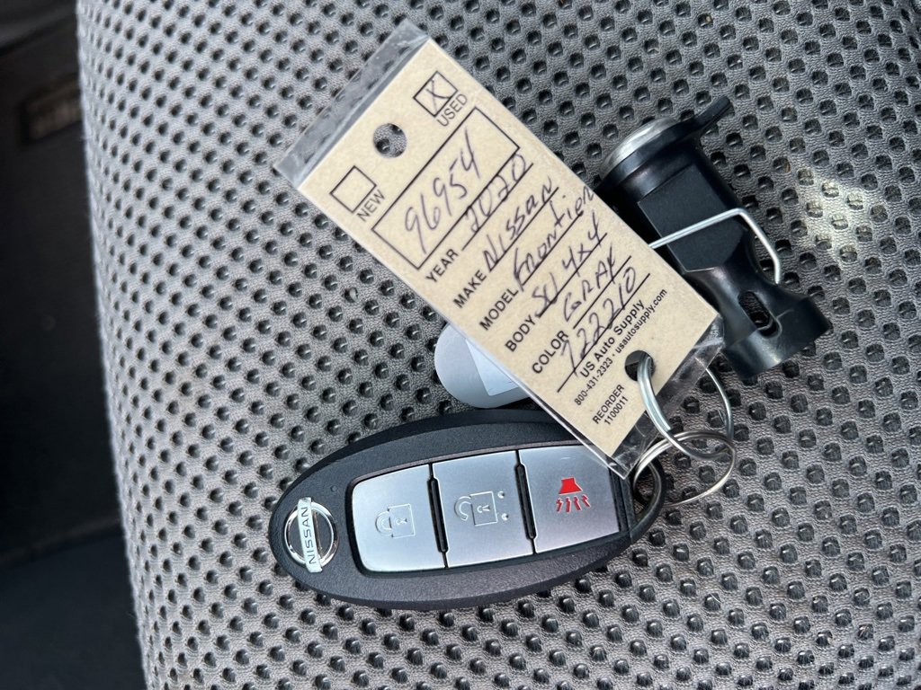 Used 2020 Nissan Frontier SV w/ Midnight Edition Floor Mats image 33