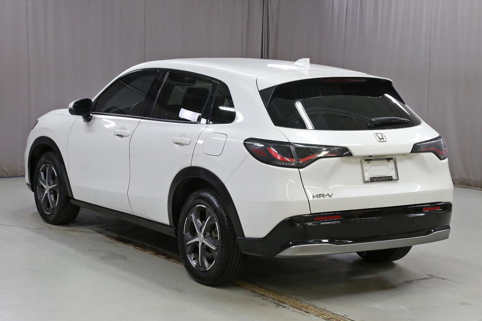 Used 2023 Honda HR-V EX-L image 18