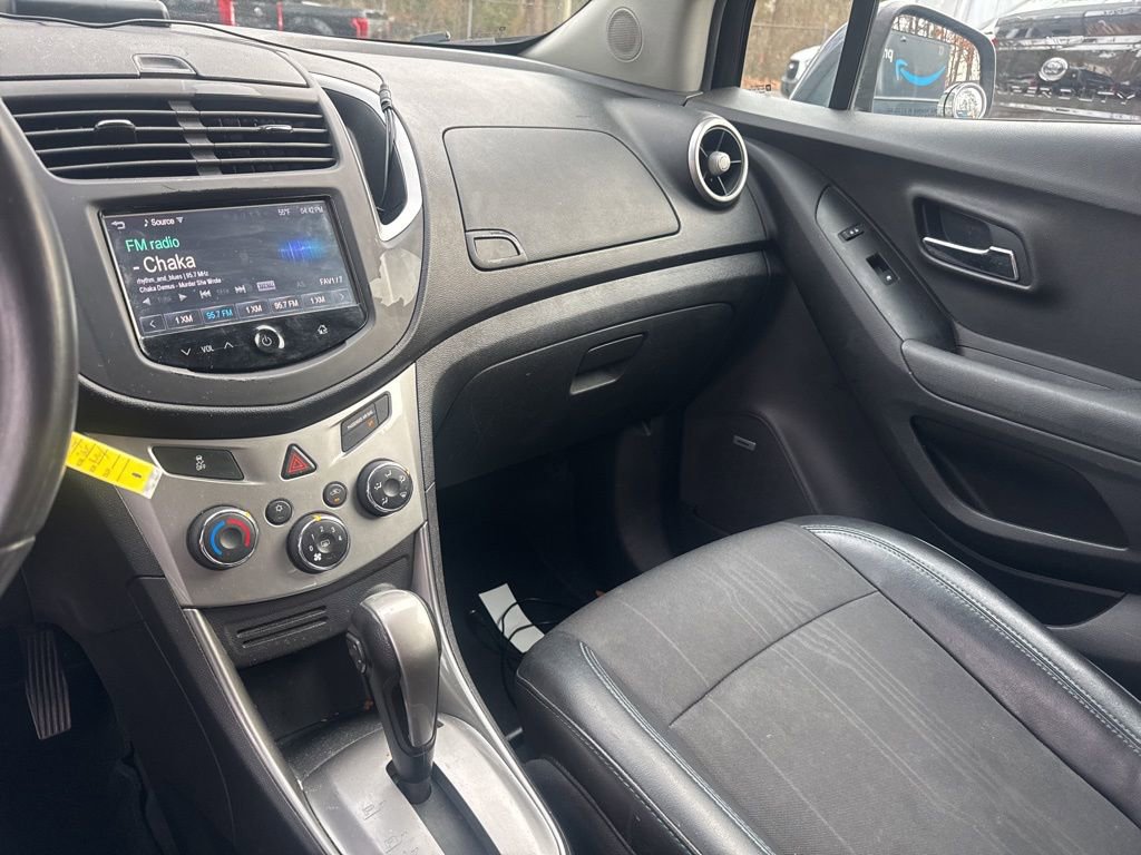 Used 2016 Chevrolet Trax LT w/ LT Sun and Sound Package image 20