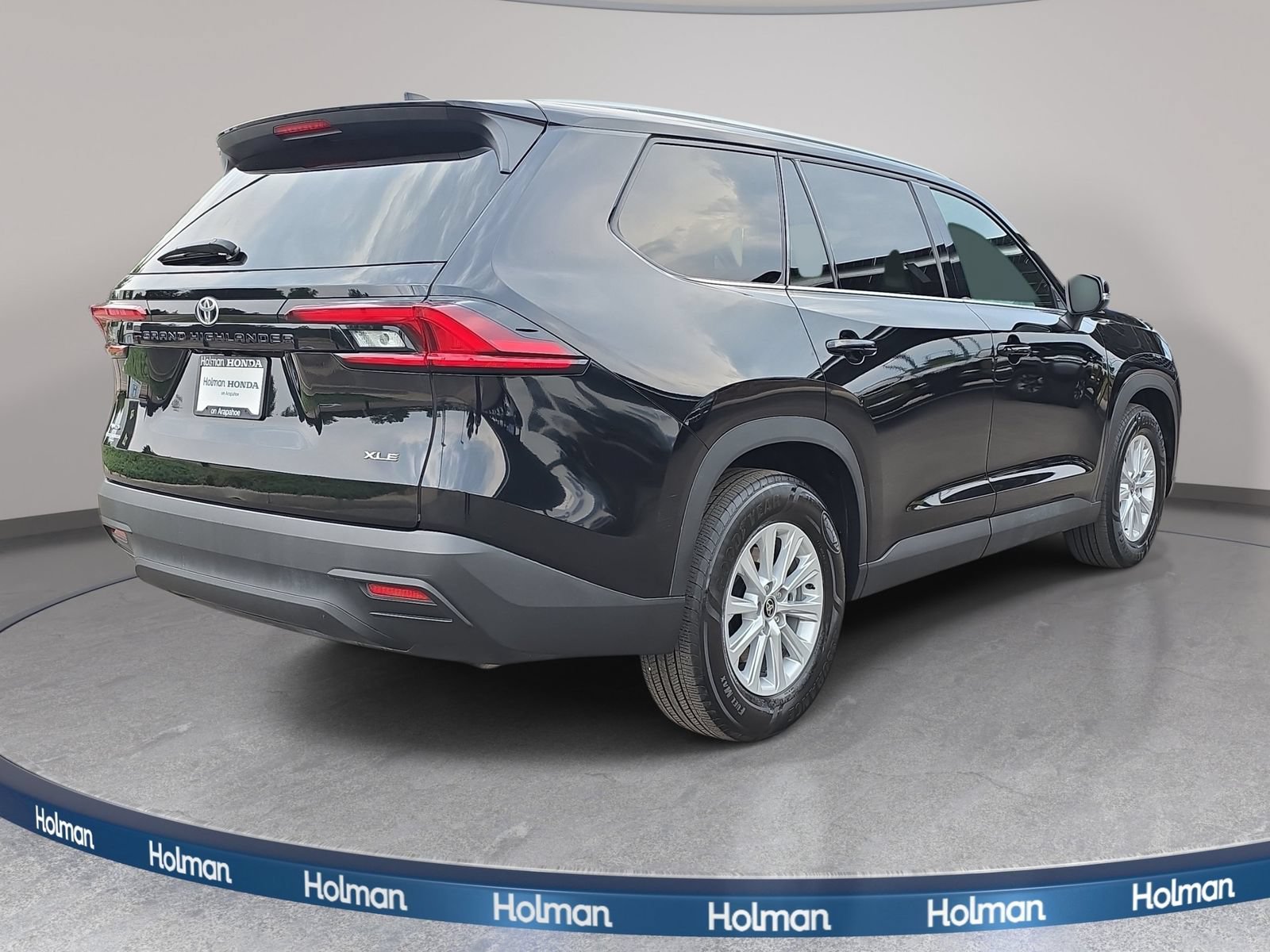 Used 2025 Toyota Grand Highlander AWD image 6