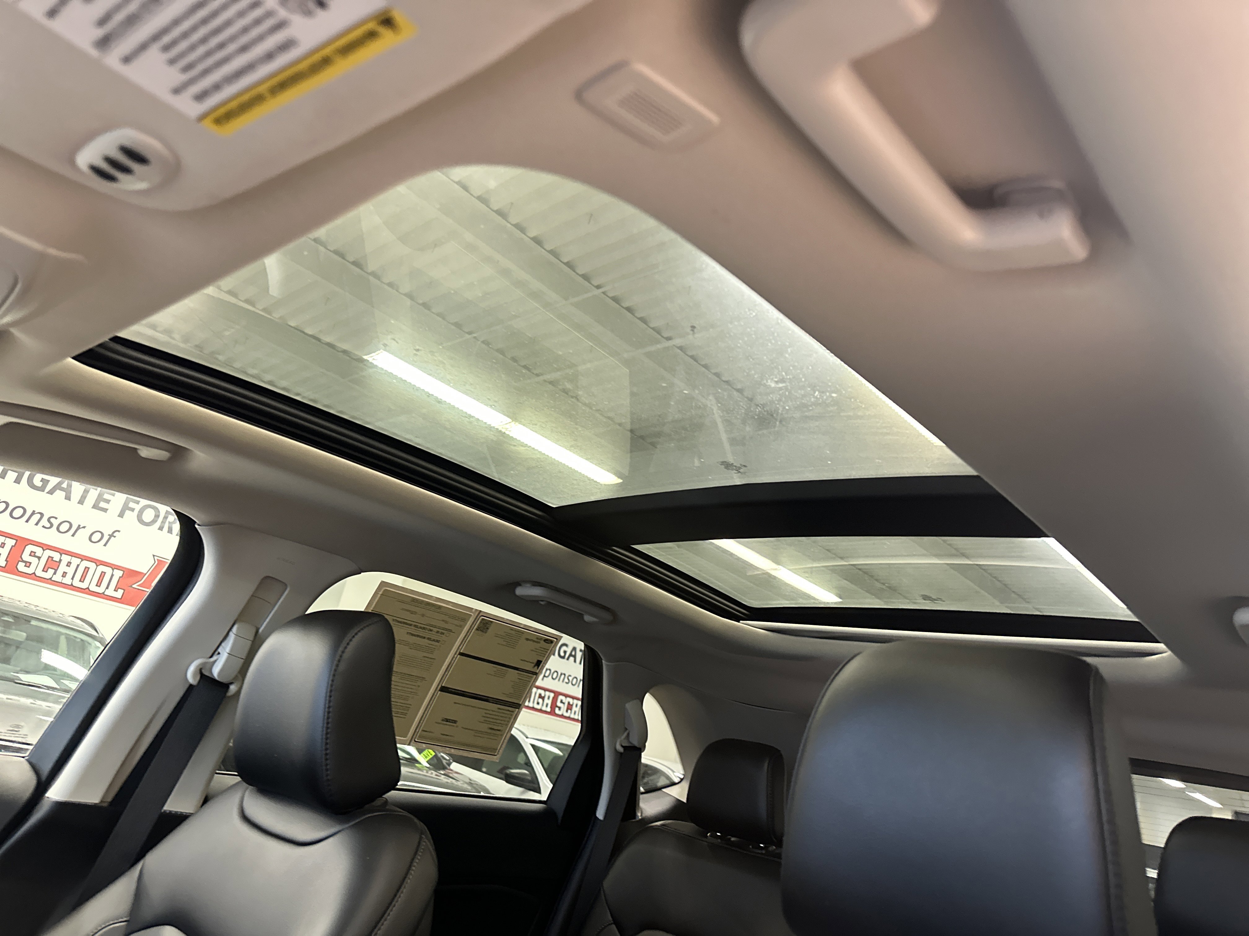 Certified 2022 Ford Edge SEL w/ Convenience Package image 4