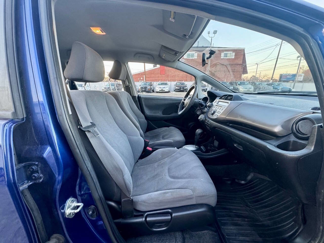 Used 2011 Honda Fit Base 4dr Hatchback 5A image 28