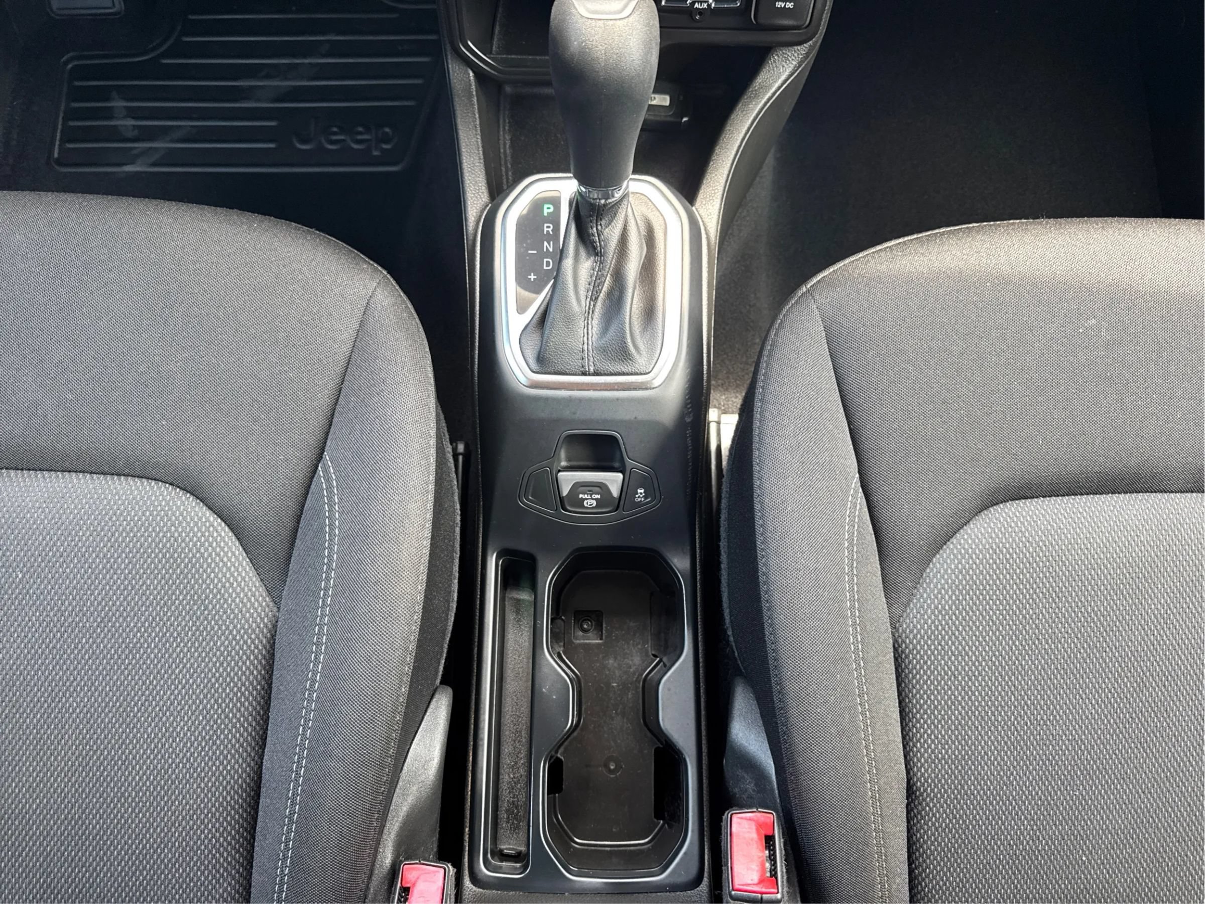 Used 2021 Jeep Renegade Sport FWD image 13